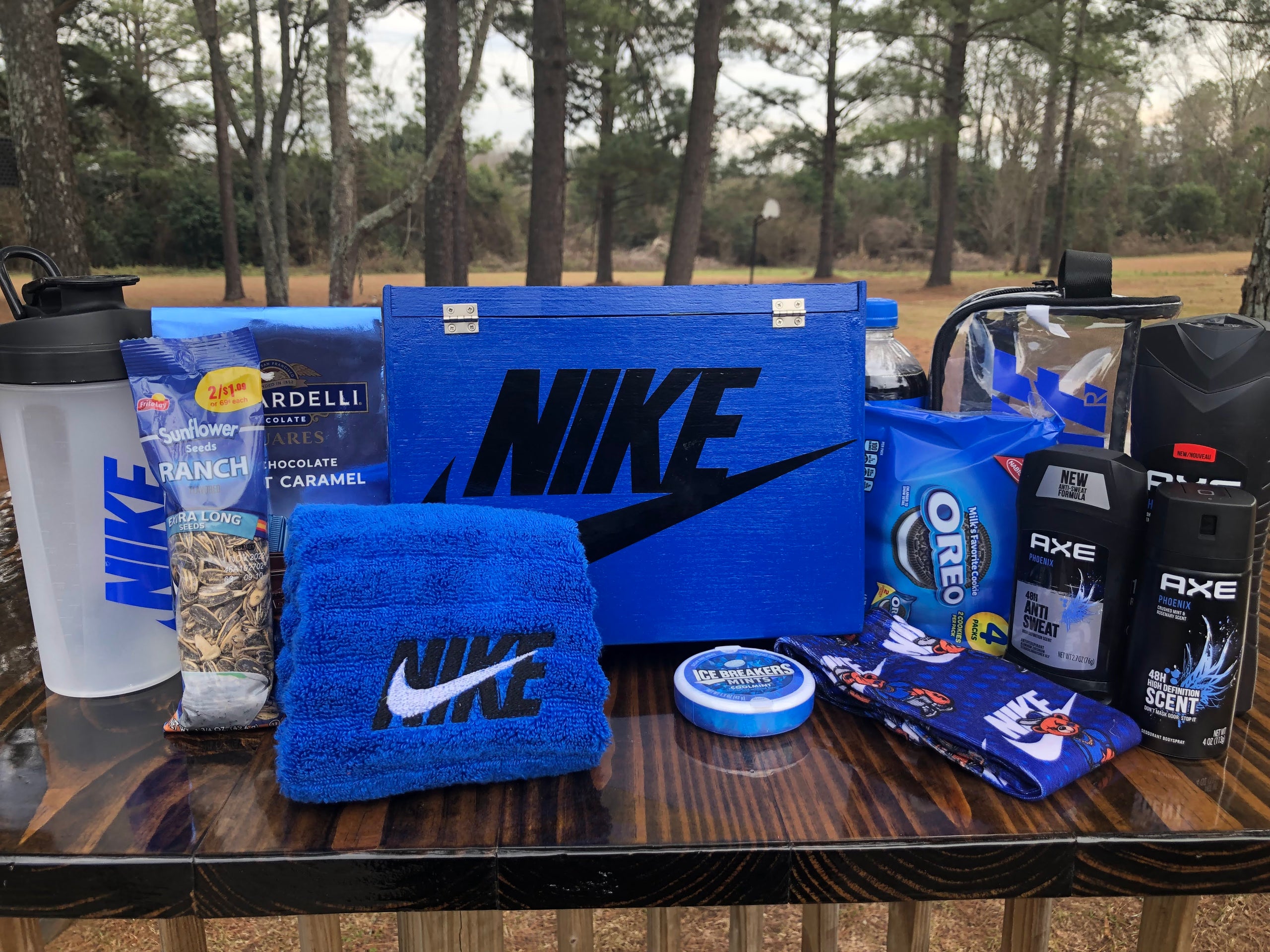 Nike gift cheap basket ideas